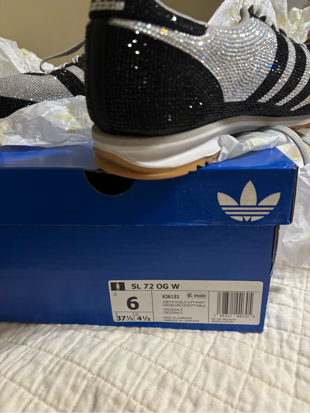 NIB Women’s(Sz 6) adidas Crystal-Studded Samba Sneakers - Black & Silver - Picture 2 of 4